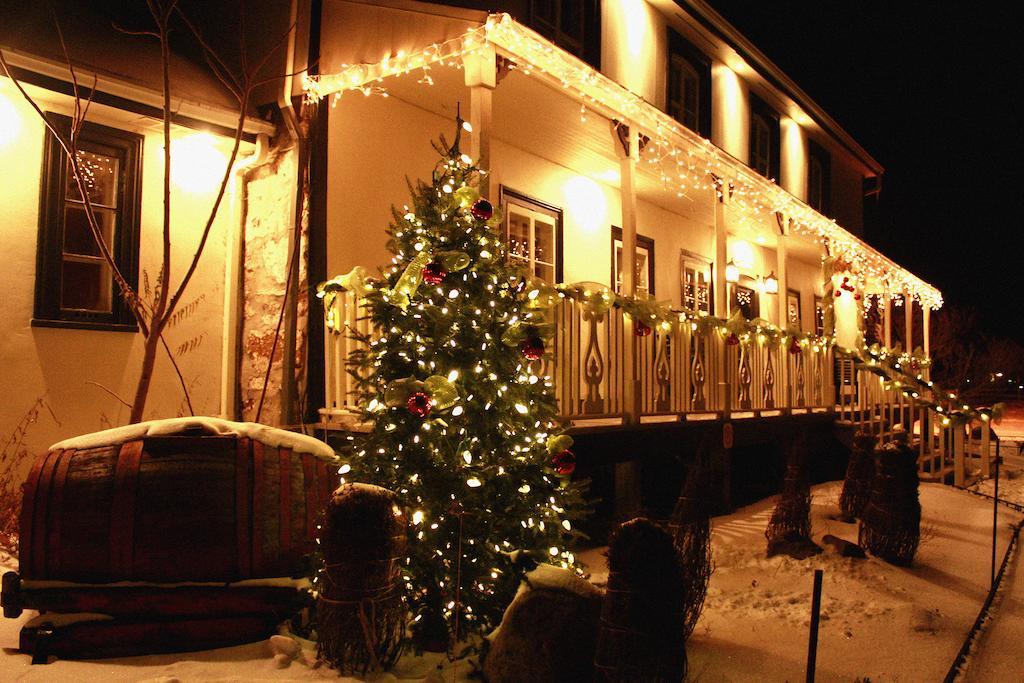 Les Ancetres Auberge & Restaurant St-Pierre-de-l'Île-d'Orléans Bagian luar foto