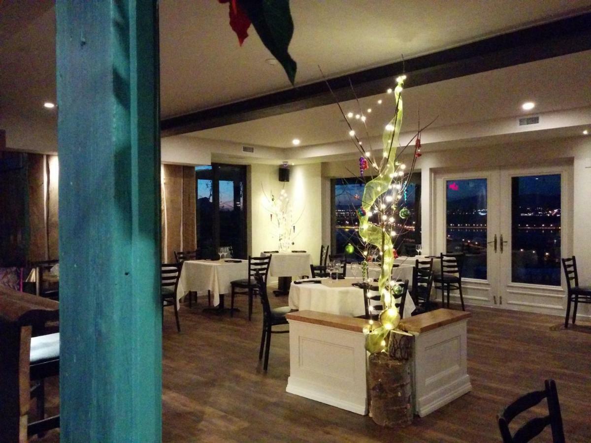 Les Ancetres Auberge & Restaurant St-Pierre-de-l'Île-d'Orléans Bagian luar foto
